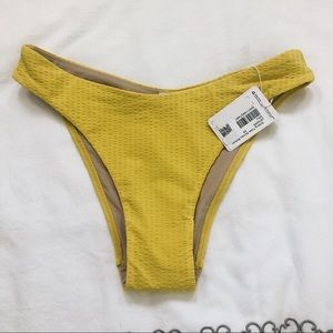 LULULEMON bikini bottom! NEVER WORN!! Perfect